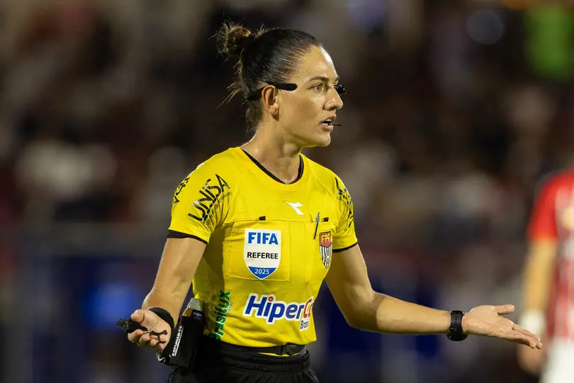 Daiane Muniz, árbitra brasileña | Grosby Group