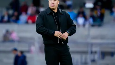 Comienza pleito legal en Pumas por salida de Efraín Juárez