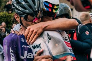 ¡Un título más! Tadej Pogacar gana por primera vez Milán-San Remo con Isaac del Toro como aliado perfecto