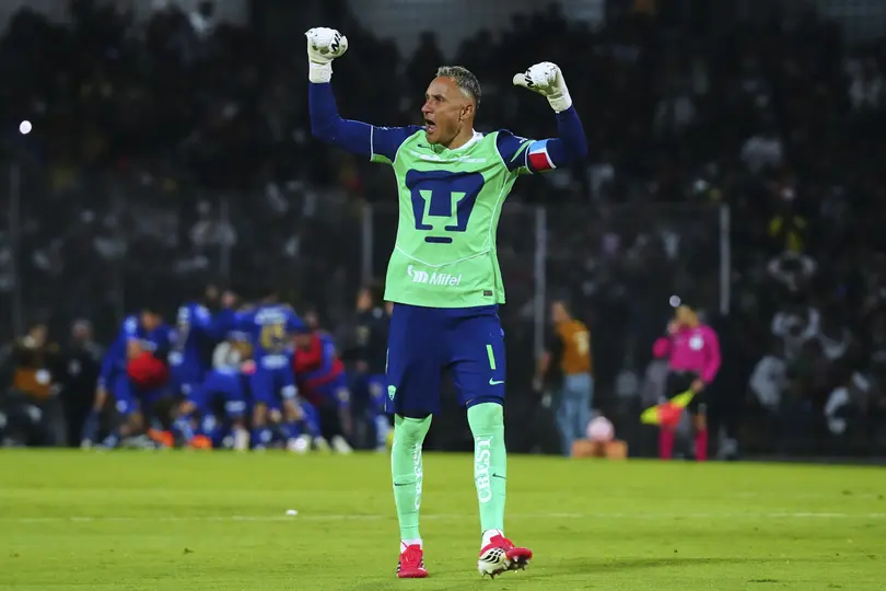 Keylor Navas, de Pumas, en festejo de gol ante América en el Clásico Capitalino del Clausura 2026 | IMAGO7