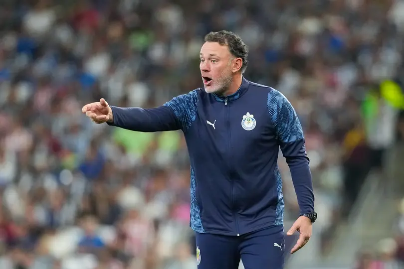 Gabriel Milito, entrenador de Chivas, durante el partido ante Rayados en la Jornada 12 del Clausura 2026 | IMAGO7