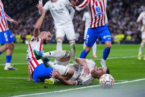 ¡Escándalo en el Derbi! Polémica arbitral opaca el triunfo del Real Madrid
