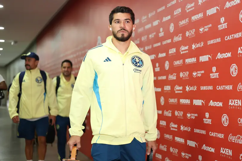 Henry Martin en su llegada a un partido con América | IMAGO 7