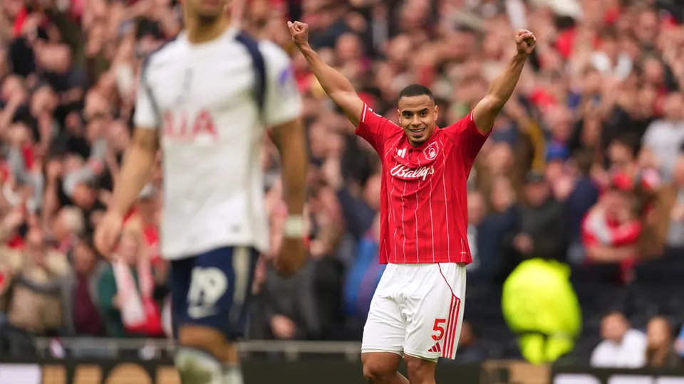 Nottingham Forest hunde al Tottenham en la lucha por la permanencia