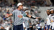 ¡No pierde el toque! Tom Brady lanza pase de anotación tras su retiro de la NFL
