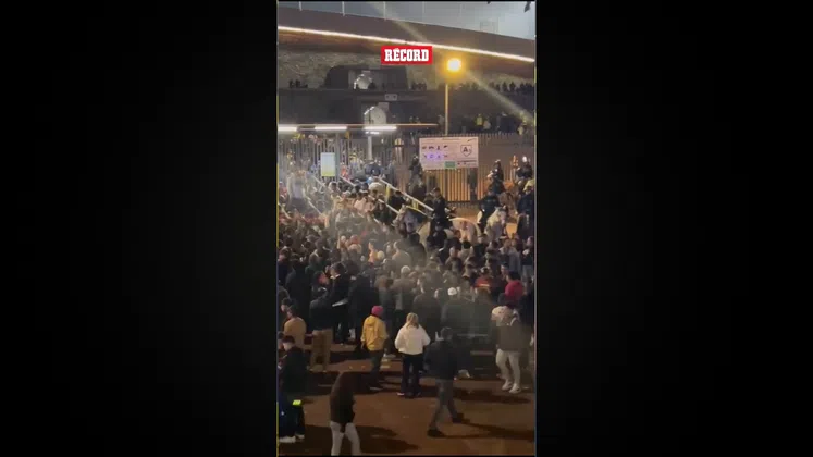 ¡SE VOLVIERON LOCOS! Los Fans De Pumas Querían Entrar A Como Dé Lugar Al Estadio