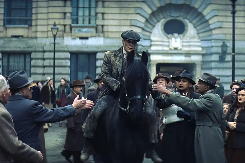 El final conecta con el pasado de guerra de Tommy Shelby./ Netflix