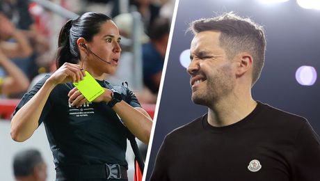 ¿Pasó los limites? Piden investigar a Larcamón por situación con la silbante Karen Díaz