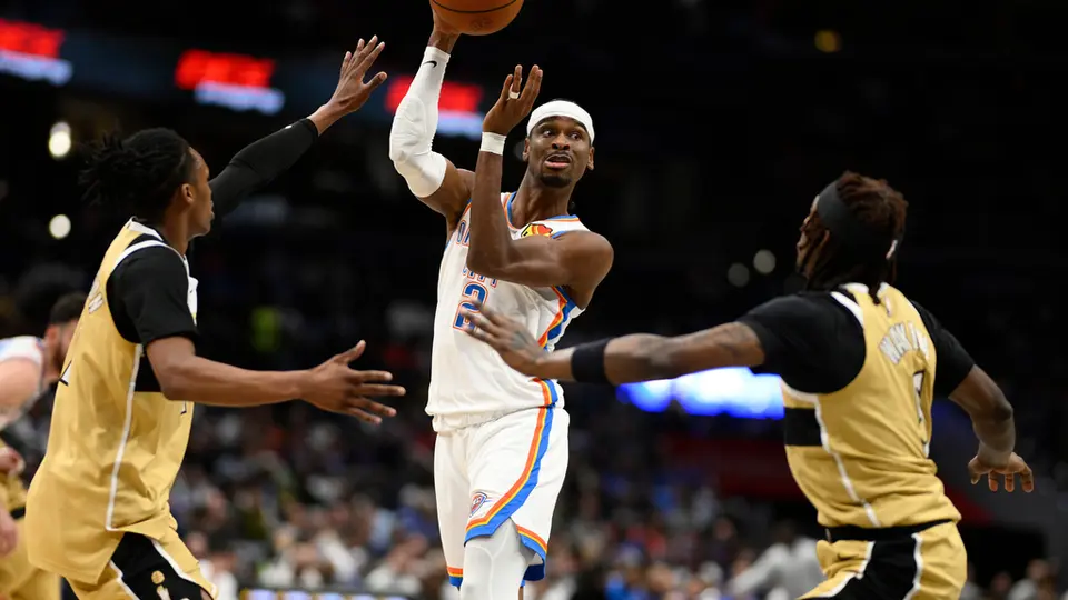 Shai Gilgeous-Alexander realiza un tiro en el partido de Oklahoma City contra los Washington Wizards en la NBA | AP