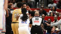 Jugadores de Oklahoma City y Washington Wizards en una trifulca en el partido de la NBA | AP