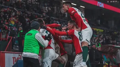 César Montes se rencuentra con el gol en la liga de Rusia