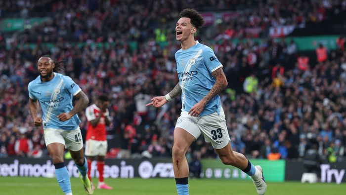 Nico O'Reilly celebra en la Final de la Carabao Cup entre Arsenal y Manchester City | AP
