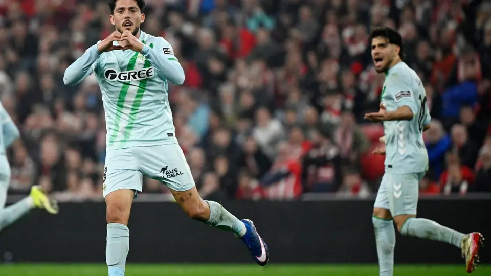 Equipo del Betis celebrando el gol ante Bilbao I AFP