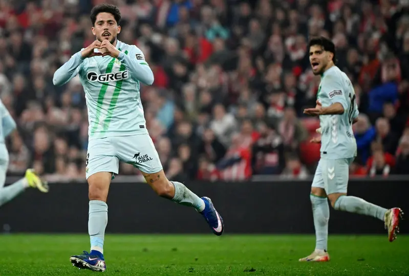 Equipo del Betis celebrando el gol ante Bilbao I AFP