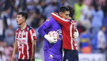Prensa regia se enfrasca con 'El Chuyón' tras victoria de Chivas