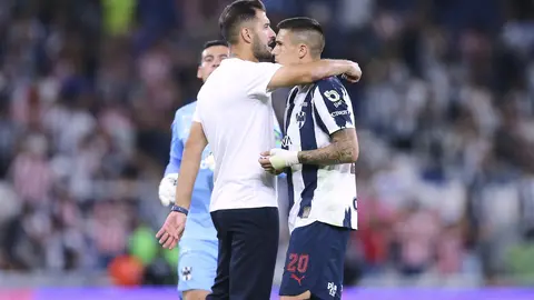 Nicolás Sánchez, entrenador de Monterrey, y Uros Durdevic en duelo ante Chivas de la Jornada 12 del Clausura 2026 | IMAGO7