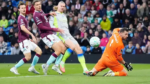 Gol de Erling Haaland ante el Burnley