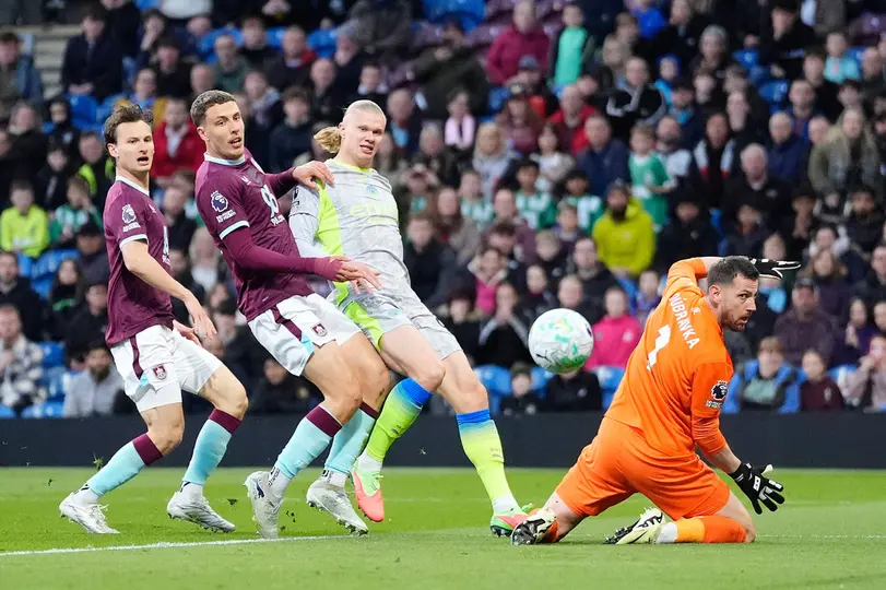 Gol de Erling Haaland ante el Burnley