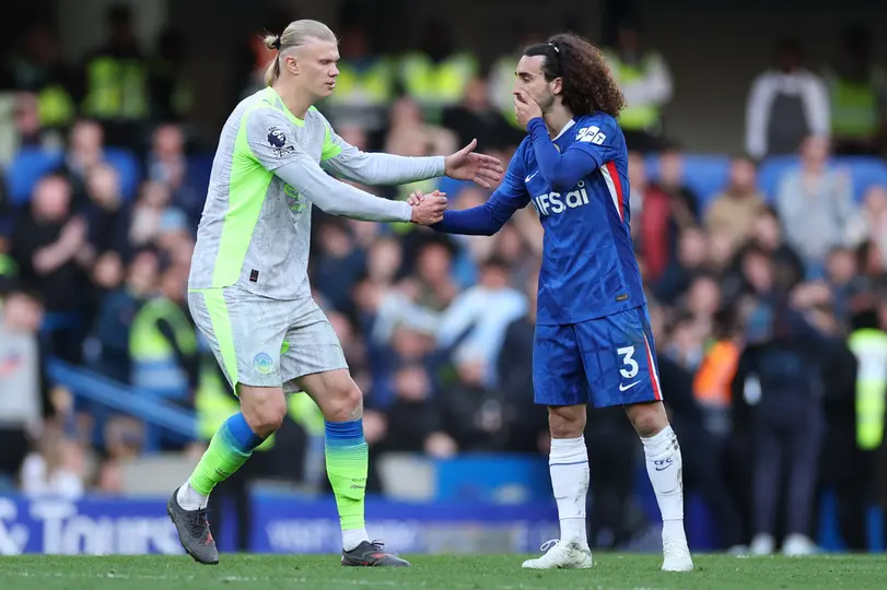 Erling Haaland y Marc Cucurella en el partido de Manchester City contra Chelsea | AP
