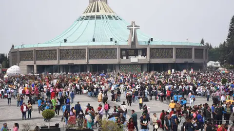 La alta afluencia en la Basílica de Guadalupe la convierte en un punto vulnerable para este tipo de engaños. / iStock