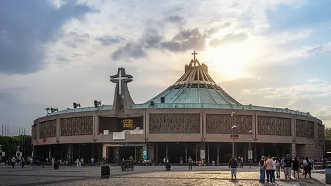 Alertan por estafas a turistas en la Basílica de Guadalupe previo al Mundial 2026