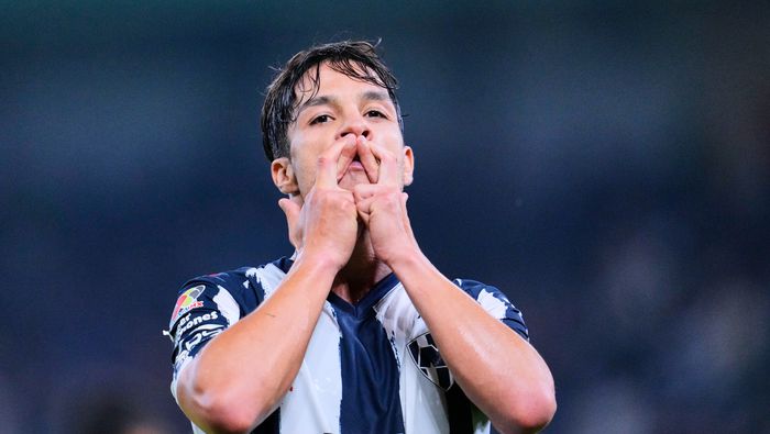 Oliver Torres festejando el gol para darle la vuelta al partido ante Puebla | MEXSPORT