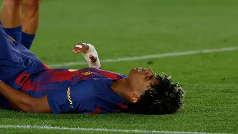Lamine Yamal lesionado en el partido de Barcelona contra Celta de Vigo | AP