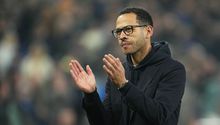 Liam Rosenior, despedido como entrenador del Chelsea tras menos de cuatro meses en el cargo