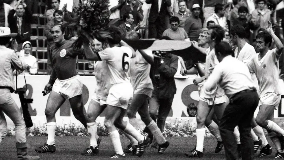 Alemania celebra ante Uruguay en el partido por el tercer lugar en el Mundial de México 1970 | MEXSPORT