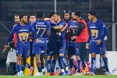 Robert Morales y los Pumas celebrando la remontada ante Juárez | MEXSPORT