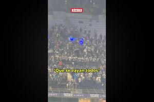 Afición de Rayados explotó y pide que "se vayan todos" del club