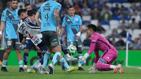 Jugadores de Puebla en el partido contra Monterrey en el Clausura 2026 de la Liga MX | IMAGO 7