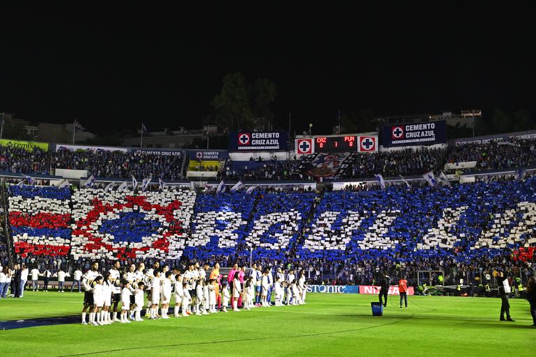 Afición de Cruz Azul realizó un mosaico previo al inicio la Final de Liga MX | MEXSPORT