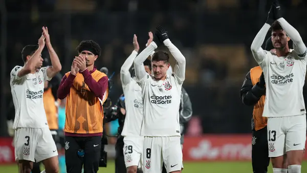 Corinthians asegura 1er sitio de grupo en Copa Libertadores y elimina a Peñarol