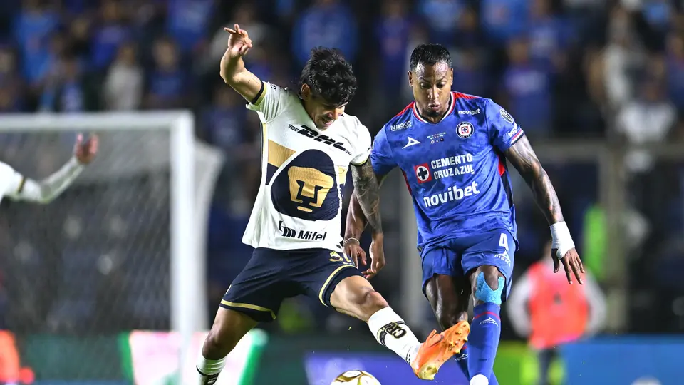 Robert Morales estuvo cerca de marcar gol ante Cruz Azul | MEXSPORT