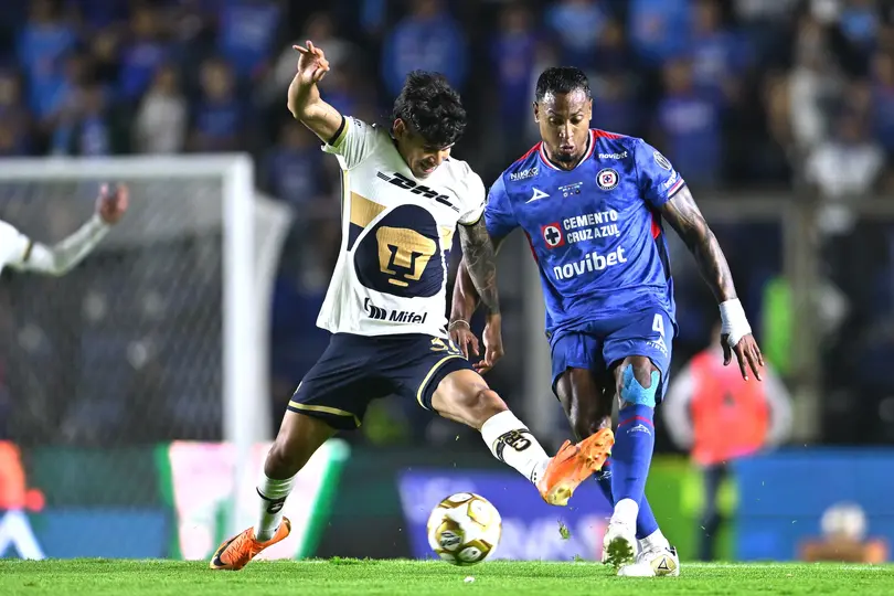 Robert Morales estuvo cerca de marcar gol ante Cruz Azul | MEXSPORT