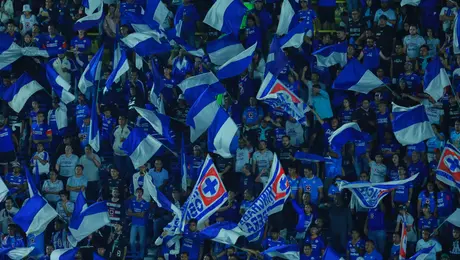 ¡A ritmo de pop punk! Blu y Cruzazulito arman la fiesta en la Final del Clausura 2026