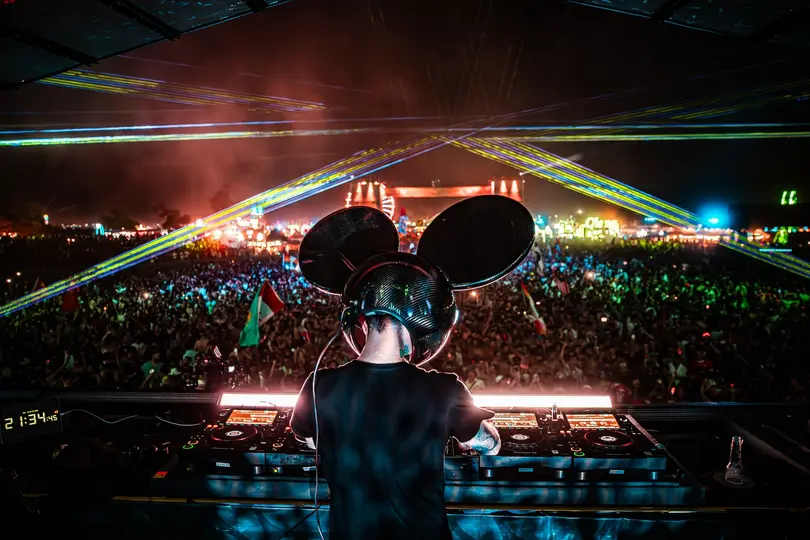 El artista se convirtió en una figura clave del EDM y está de gira por todo el mundo / FB: @deadmau5