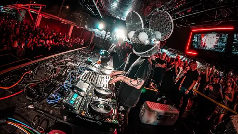El Dj será parte del Festival Gumball 2026, que es la carrera de autos de deportivos / FB: @deadmau5