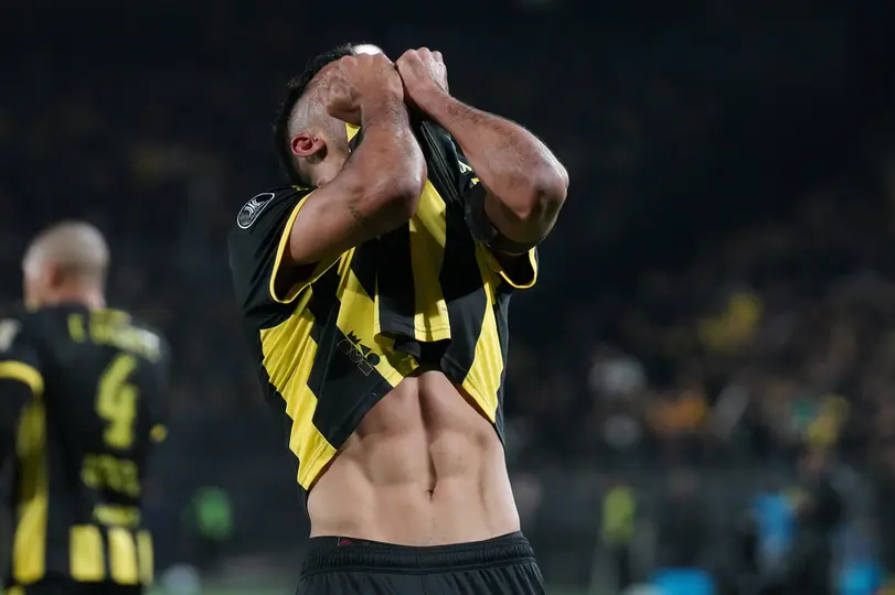 Jugadores de Peñarol frustrados por el empate ante Corinthians | AP