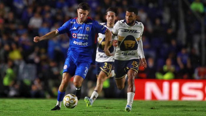 CRUZ AZUL VS PUMAS | MIGUEL PONTÓN