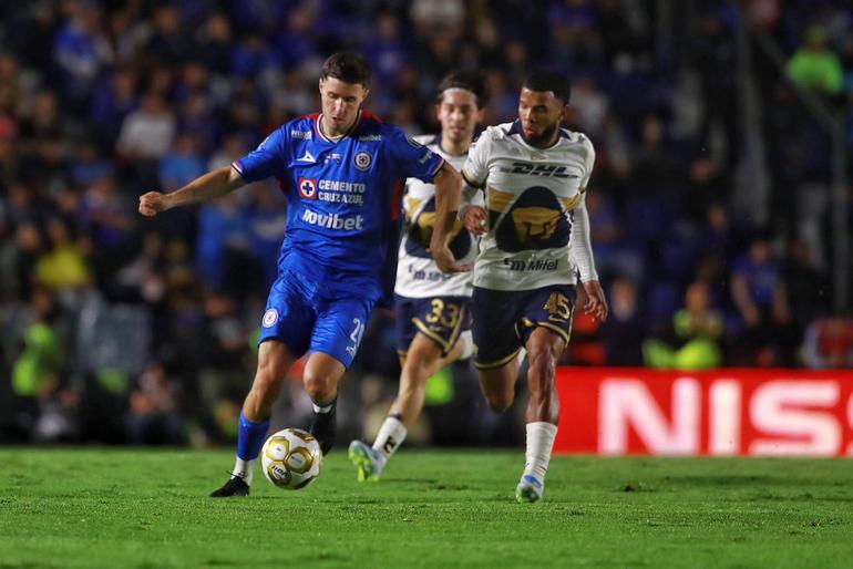 CRUZ AZUL VS PUMAS | MIGUEL PONTÓN