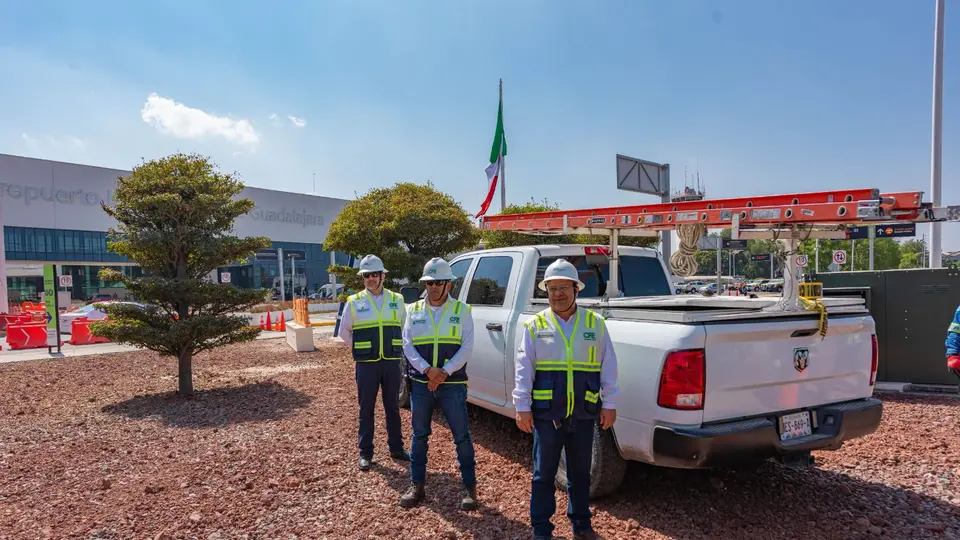 Más de 2 mil trabajadores electricistas participarán en guardias permanentes durante el torneo./ CFE