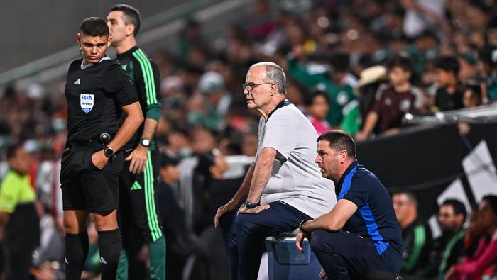 Marcelo Bielsa con la Selección de Uruguay | MEXSPORT