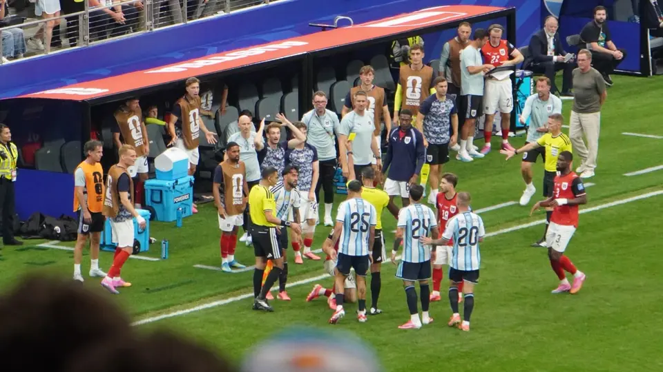 Pausa de hidratación en el Argentina contra Austria l CARLOS PONCE