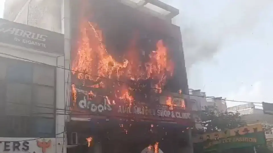 Tragedia en la India, incendio en escuela deja más de una decena de fallecidos y múltiples lesionados / Redes Sociales