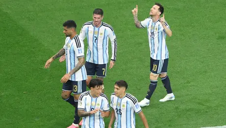 Messi supera a estrella brasileña en récord de goles en Copas del Mundo