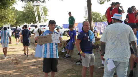 Aficionados de Argentina en Dallas l CARLOS PONCE