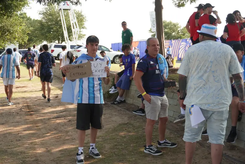 Aficionados de Argentina en Dallas l CARLOS PONCE