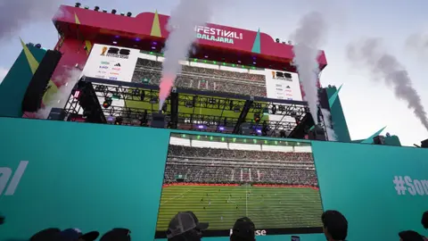 Guadalajara instalará más pantallas para ver el partido de México tras caos en el Fan Fest